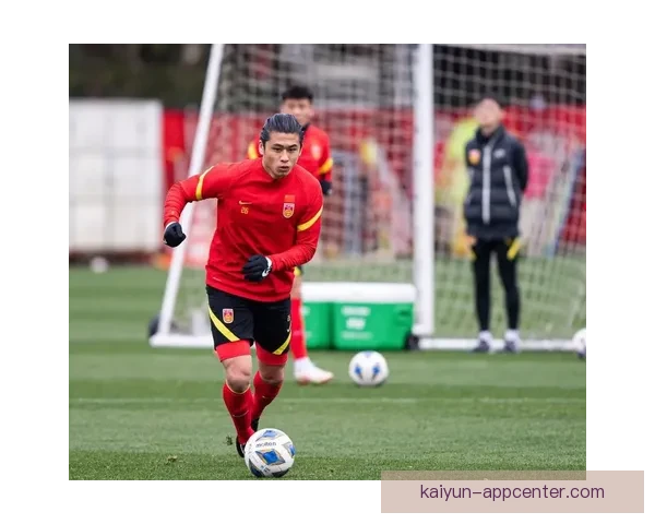 中国足球在新赛季持续提升，表现备受期待