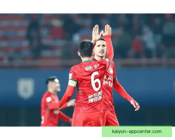 中超冠军对决：近期交锋走势清晰，双方竞争力持续提升